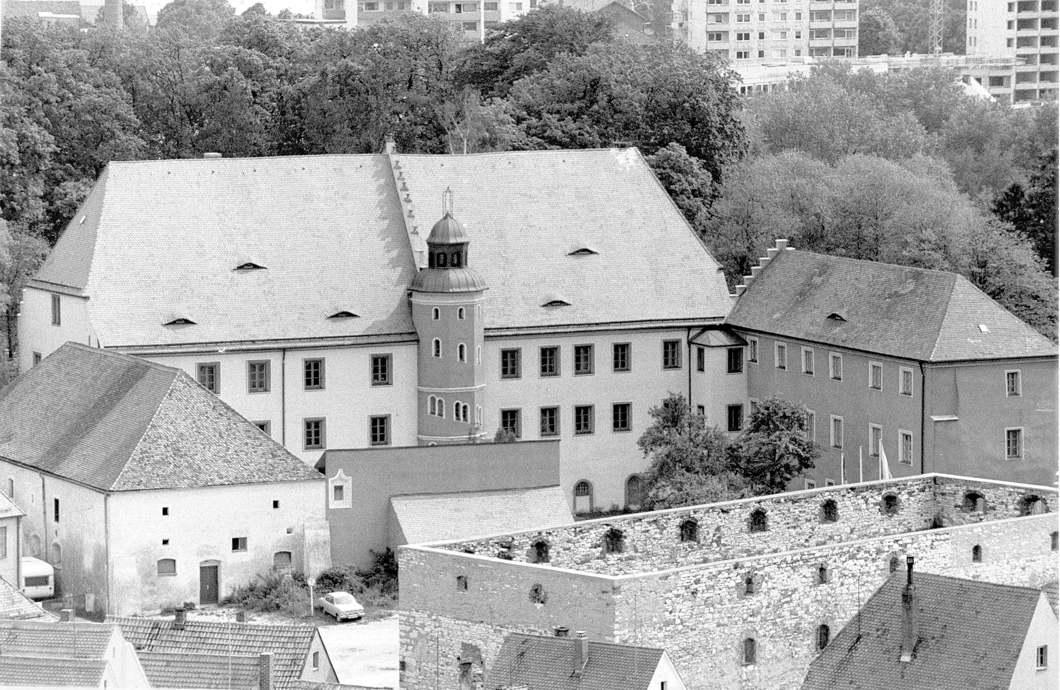 083 Residenzplatz und Pfalzgrafenschloß